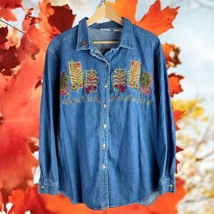 Cabin Creek VTG Women's XL 100% Cotton Chambray Fall Autumn Embroidered Shirt